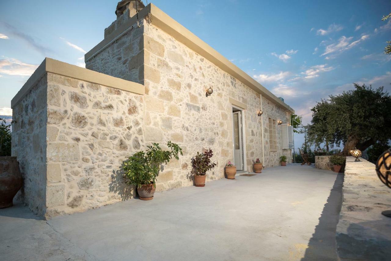 Margarita'S Stone House Apartment Platanos  ภายนอก รูปภาพ