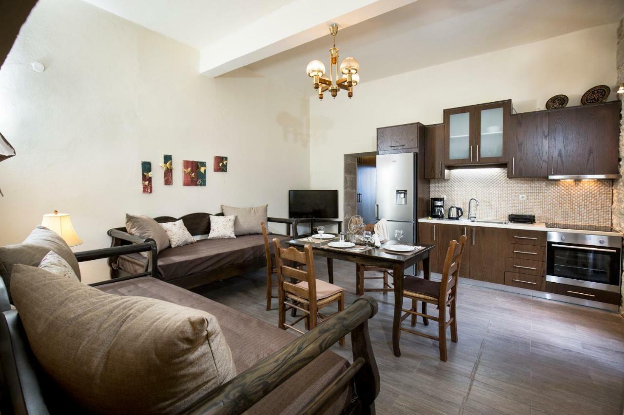 Margarita'S Stone House Apartment Platanos  ภายนอก รูปภาพ
