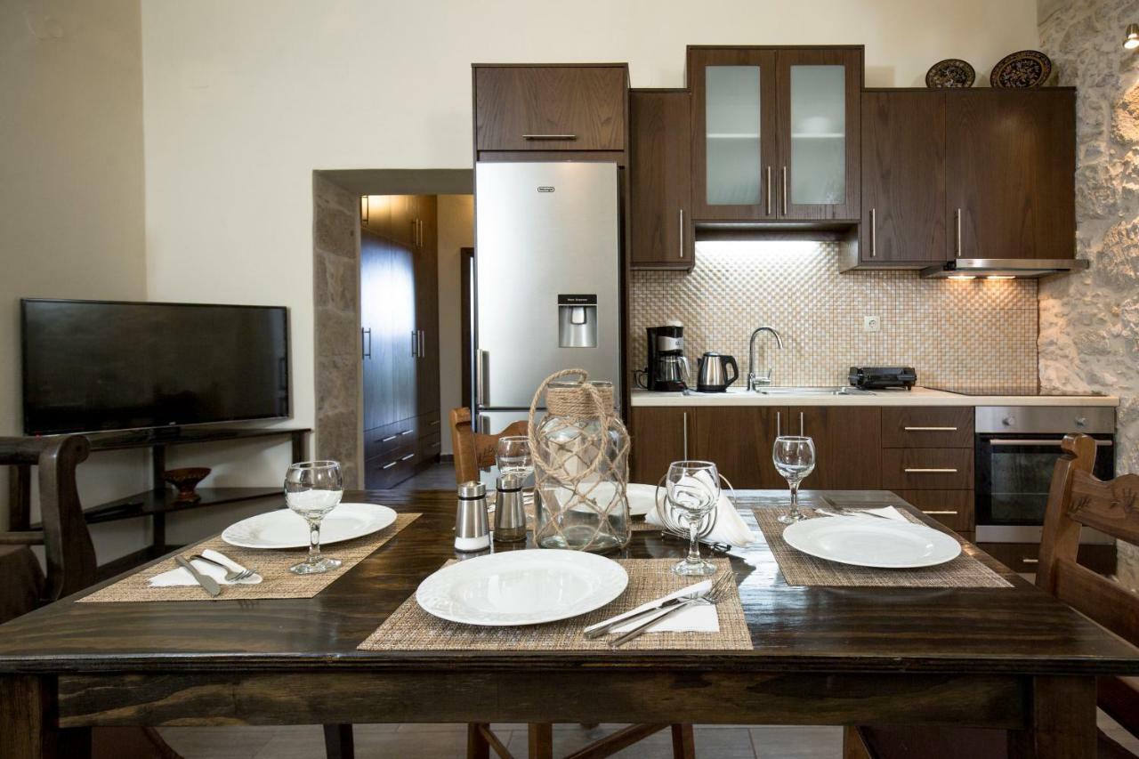 Margarita'S Stone House Apartment Platanos  ภายนอก รูปภาพ