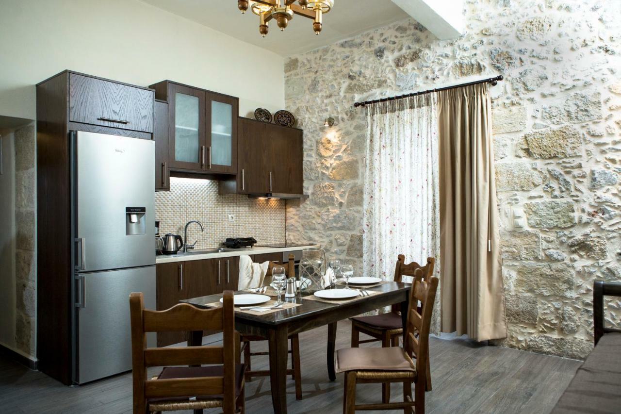 Margarita'S Stone House Apartment Platanos  ภายนอก รูปภาพ